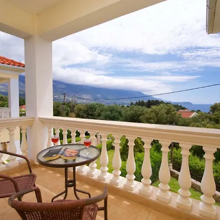 Holiday home Liza's Villas *